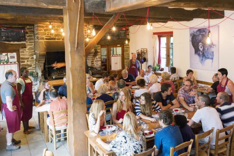 L'Auberge De La Porte Saint-Jouan-des-Guérets المظهر الخارجي الصورة