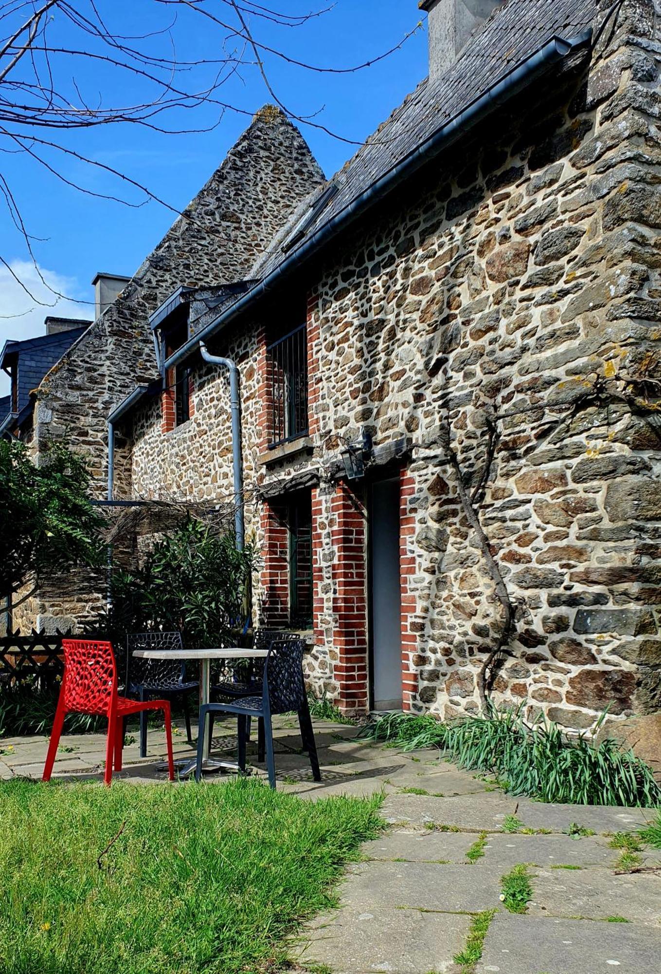 L'Auberge De La Porte Saint-Jouan-des-Guérets المظهر الخارجي الصورة