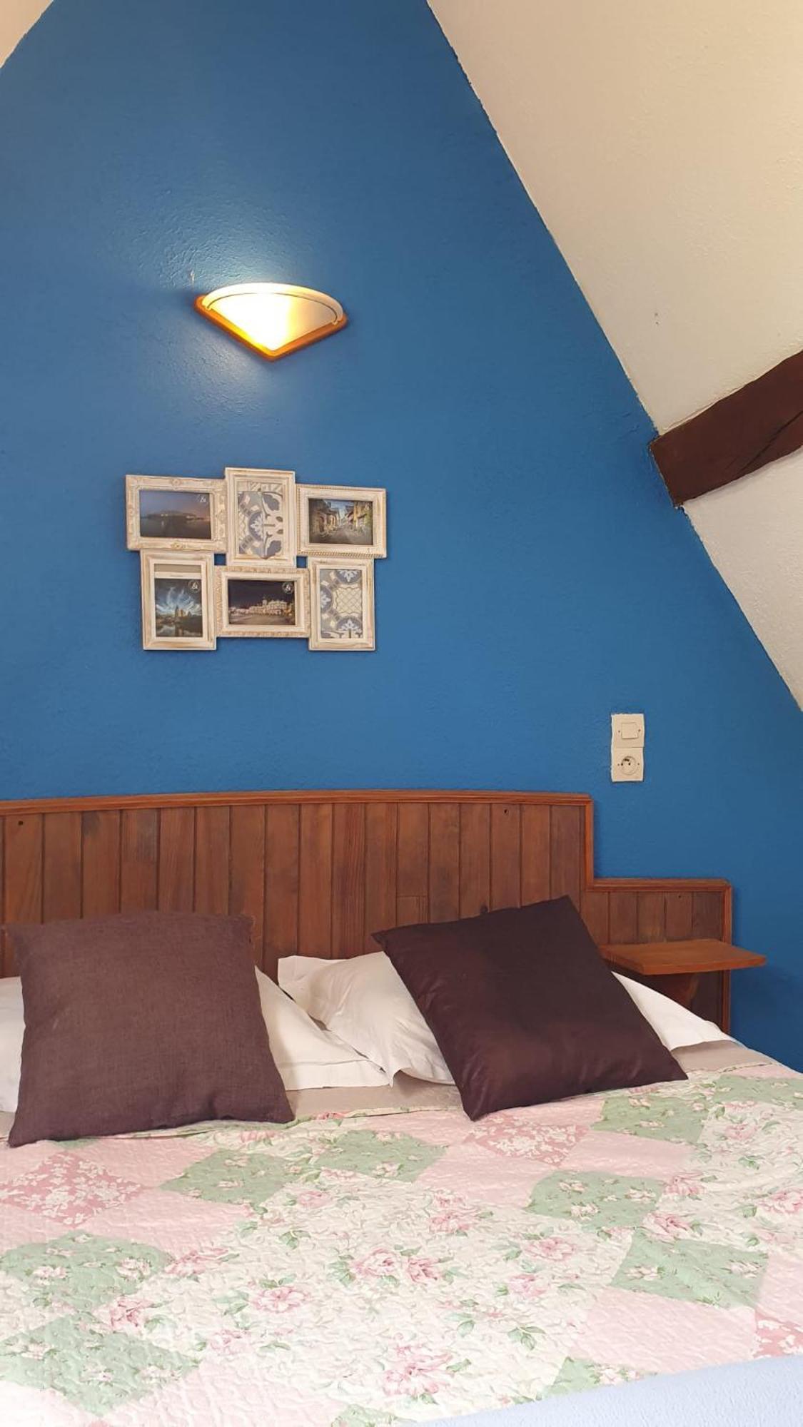 L'Auberge De La Porte Saint-Jouan-des-Guérets الغرفة الصورة